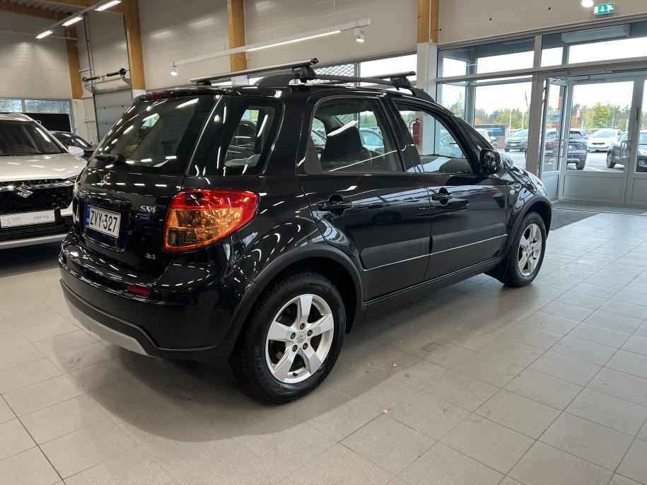 1,6 VVT 4WD X-OVER S-Edition 5D 5MT