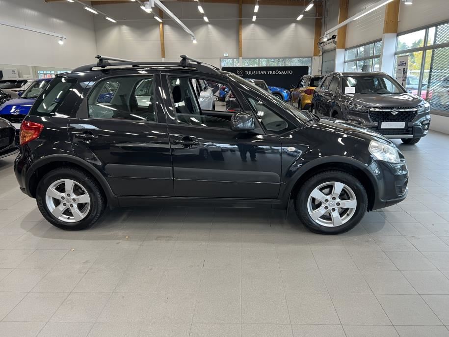 1,6 VVT 4WD X-OVER S-Edition 5D 5MT