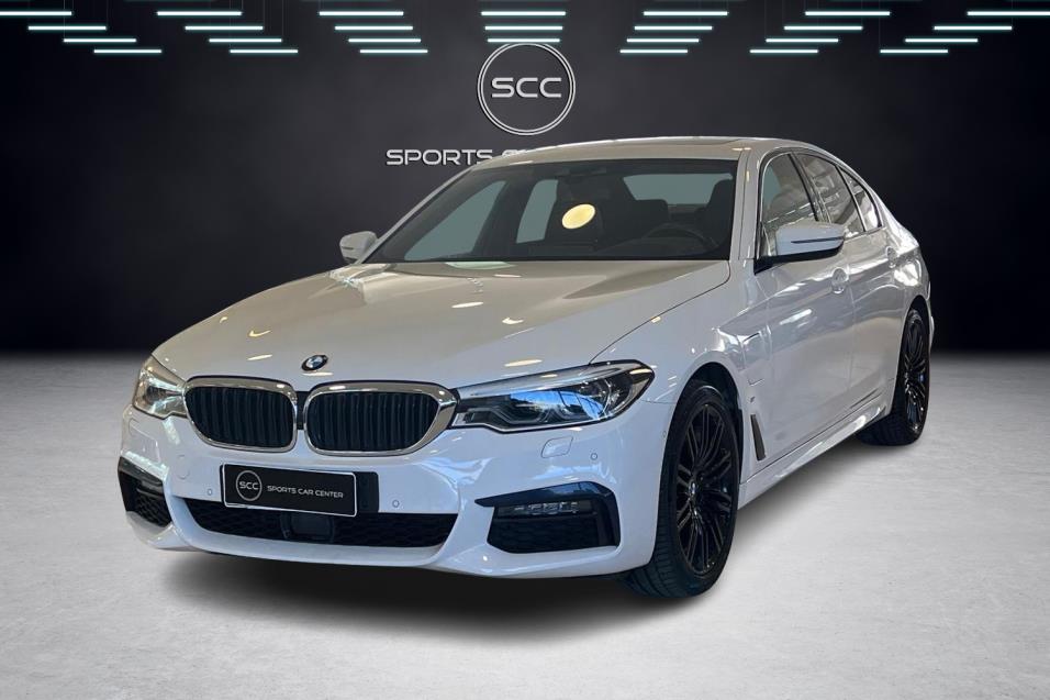 BMW 530 G30 Sedan 530e xDrive A Charged Edition M Sport / ACC / HUD / HiFi / Prof.Navi / LED / Ratin.läm /