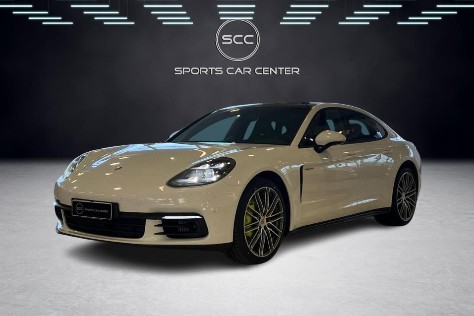 Porsche Panamera 4 E-Hybrid // Sport chrono plus / PDLS + / ACC / Soft Close / Bose / PASM / Turbo Design 21'' / Pano