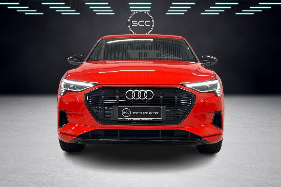 Audi e-tron Sportback 55 quattro / Active Cruise / HUD / Matrix-LED / Ilmajousitus / Keyless / Peruutuskamera