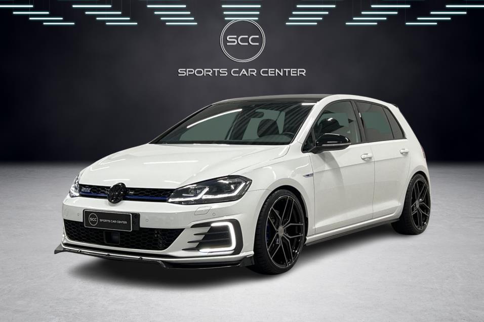 Volkswagen Golf GTE Plug-In Hybrid 150 kW (204 hv) DSG-automaatti / ACC / LED / Peruutuskamera / Digimittaristo