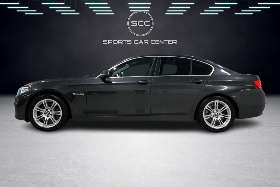 BMW 530 F10 Sedan 530d TwinPower Turbo xDrive Exclusive / Webasto / Koukku / PDC / Xenon / Sporttipenkit