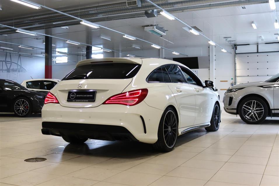 Mercedes-Benz CLA 45 AMG 4Matic A Shooting Brake / AMG Performance putkisto / Panoraam / Night-pakett