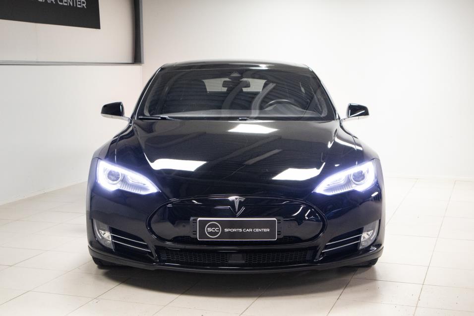 Tesla Model S P90D Ludicrous+ 772hv - UPEA - 21" / Lasikatto / Autopilot / P-Kamera / Premium Connect.