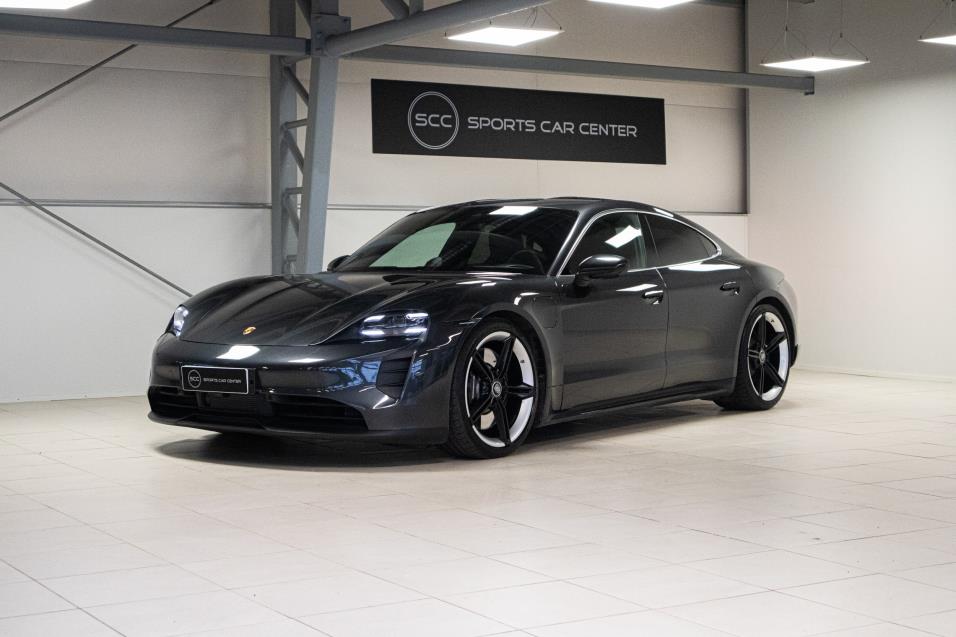 Porsche Taycan 4S 420 kW SportDesign // Performance Battery+ / InnoDrive / BOSE® / PDLS+ /  Surround View