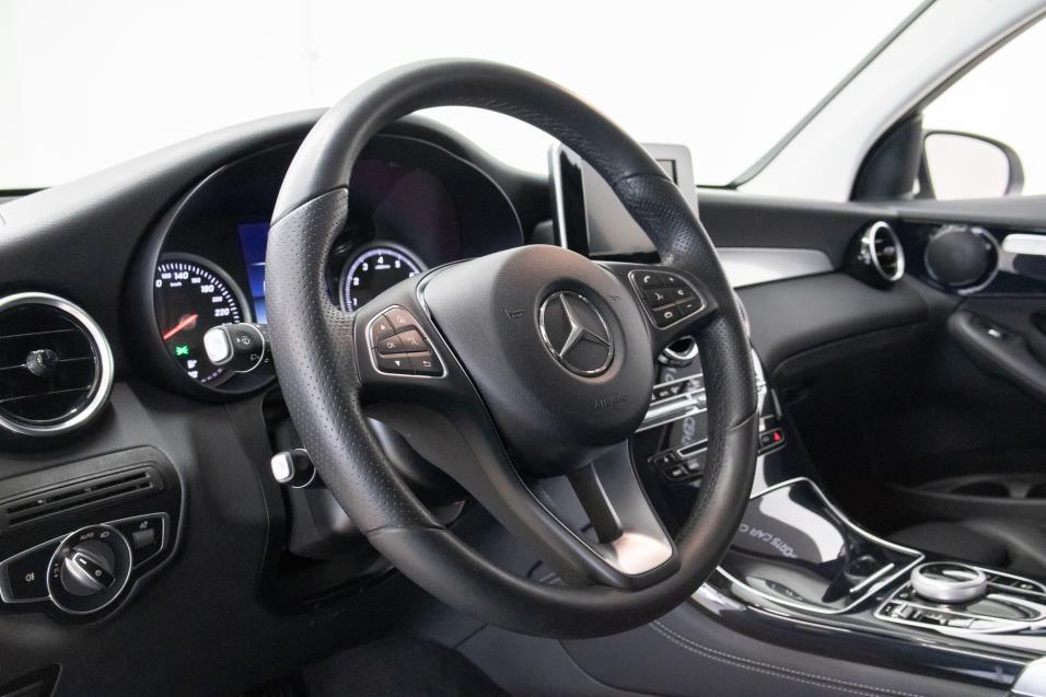 Mercedes-Benz GLC 350 e Coupé 4Matic A Premium Business / Koukku / Peruutuskamera / ILS / Navigointi / 2 x renkaat