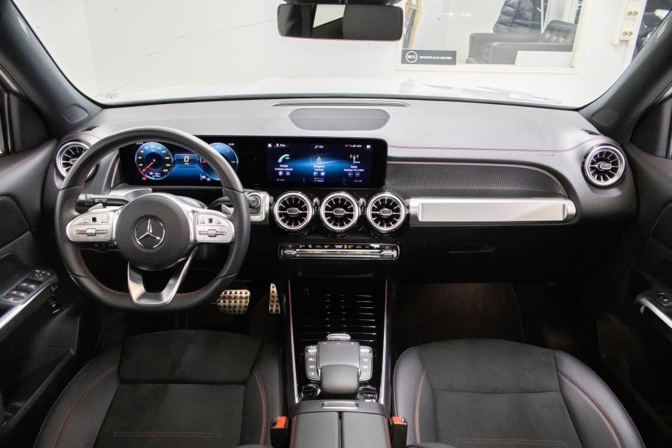Mercedes-Benz EQB 350 4MATIC AMG Line / Distronic+ / 360 / Night / Keyless / Panoraama / ALV / 7-paikka. / 2 x renkaat