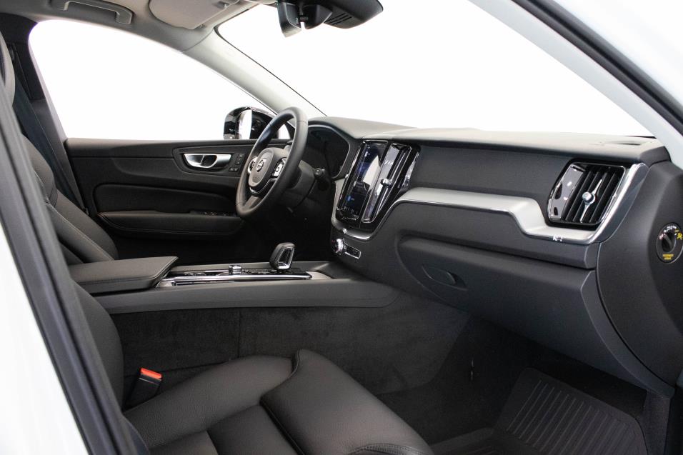 Volvo XC60 T8 AWD Long Range High Performance Plus Dark aut / Panoraama / ACC / Sähköpenkit /
