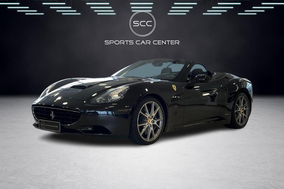 Ferrari California California Cabriolet // Muistipenkit / Täysnahkaverhoilu / Pysäköintitutkat / Keraamiset Jarrut