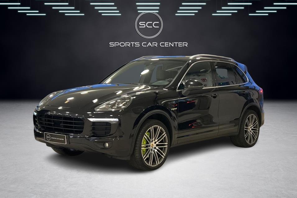 Porsche Cayenne S E-hybrid / ACC / PDLS+ / Takanäytöt / Ilmastoidut etuistuimet / Koukku / Ilmajousitus / 14-penkit