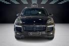 Porsche Cayenne S E-hybrid // ACC / Takanäytöt / Ilmastoidut etuistuimet / Koukku / PDLS+ / Ilmajousitus / 14-penkit