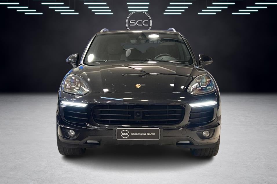 Porsche Cayenne S E-hybrid / ACC / PDLS+ / Takanäytöt / Ilmastoidut etuistuimet / Koukku / Ilmajousitus / 14-penkit