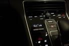 Porsche Panamera Panamera Turbo S Sport Turismo E-Hybrid  // Sport-putkisto / Soft Close / 18-ist / Nightvision / HUD