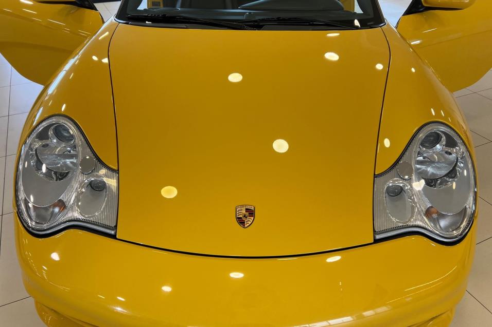 Porsche 911 Carrera 4 Coupe // Speed Yellow  / Tehtaan Carrera Aerokit Cup II / BOSE