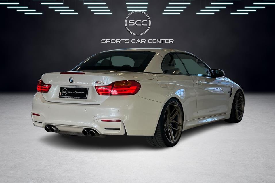 BMW M4 F83 Cabriolet DCT A // M Driver's Package / HUD / H&K / Adapt. LED / Comfort Access / Niskanlämmitin