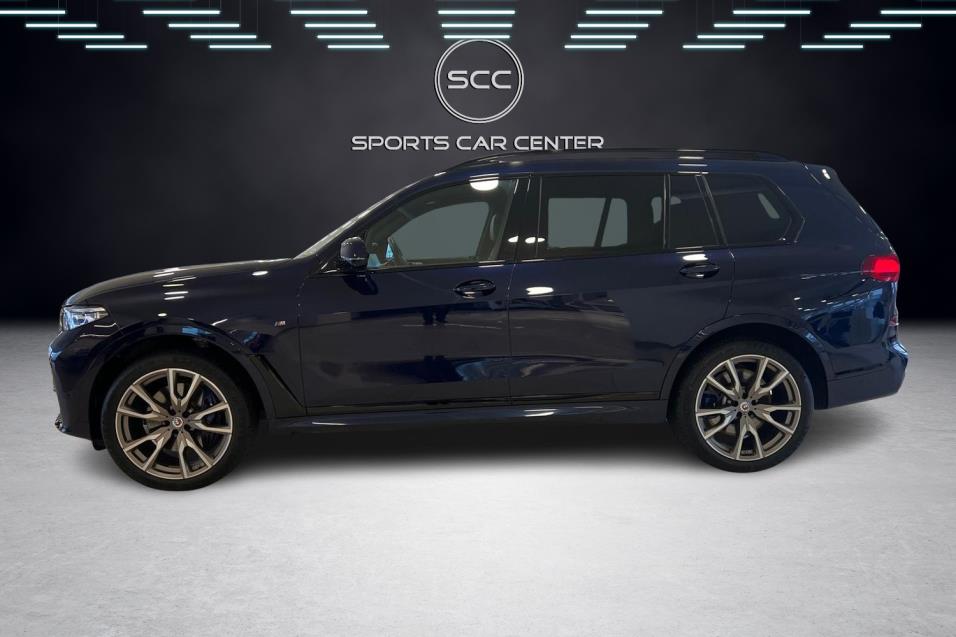 BMW X7 M50i // Individual väri / Individual verhoilu / Night Vision / ACC / Crafted Clarity / Laser / H&K