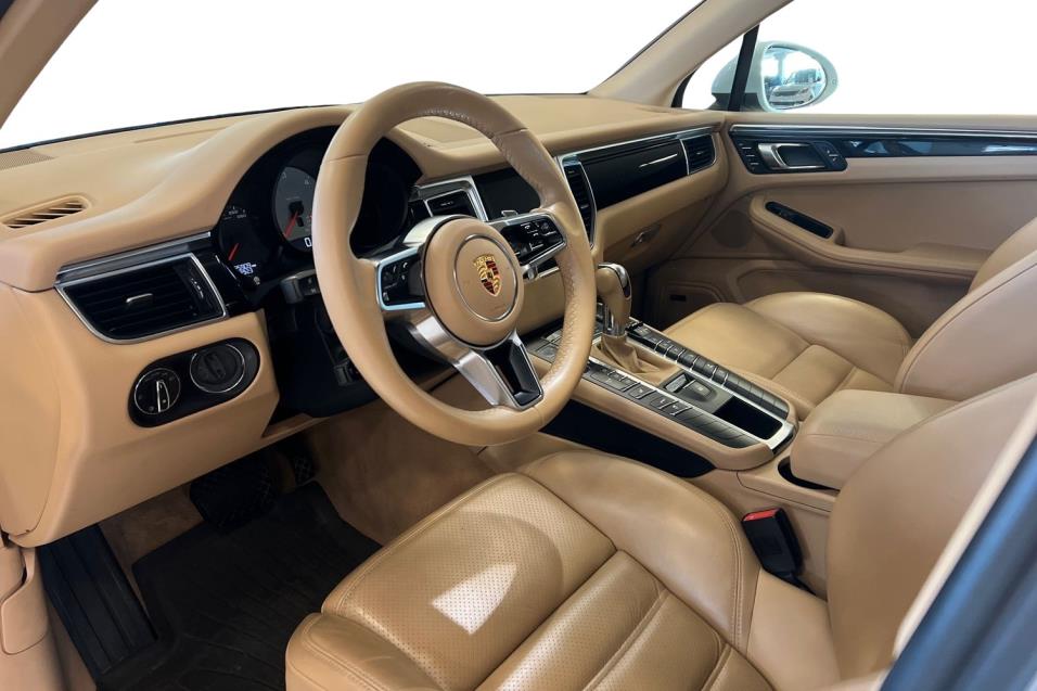 Porsche Macan S Diesel // Panoraama / PDLS / 18 penkit / Bose / Webasto / Koukku  / vakkari / tutkat