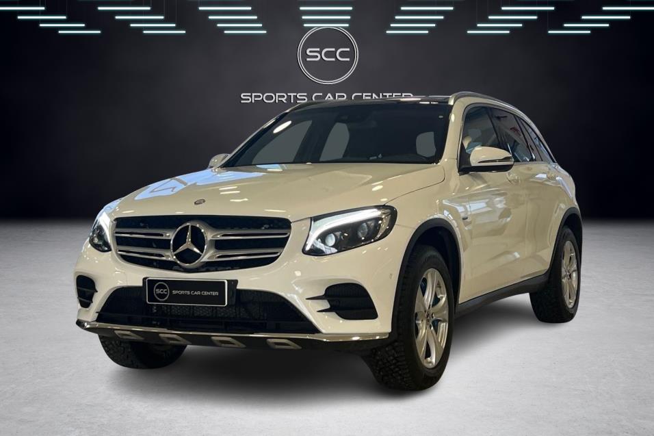 Mercedes-Benz GLC 350 e 4Matic A Premium Business // Amg / 360 / Tunnelmavalaistus / Koukku