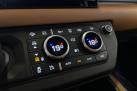 Land Rover Defender 110 P400e Plug-in Hybrid X 23MY // Matrix LED / Meridian™ / HUD / Tuuletetut istuimet / Vetokoukku