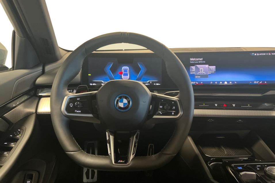 BMW i5 G60 eDrive40 M Sport / Adaptive LED / Peruutuskamera / Sis.Alv / Tämä auto ostettavissa leasingillä!