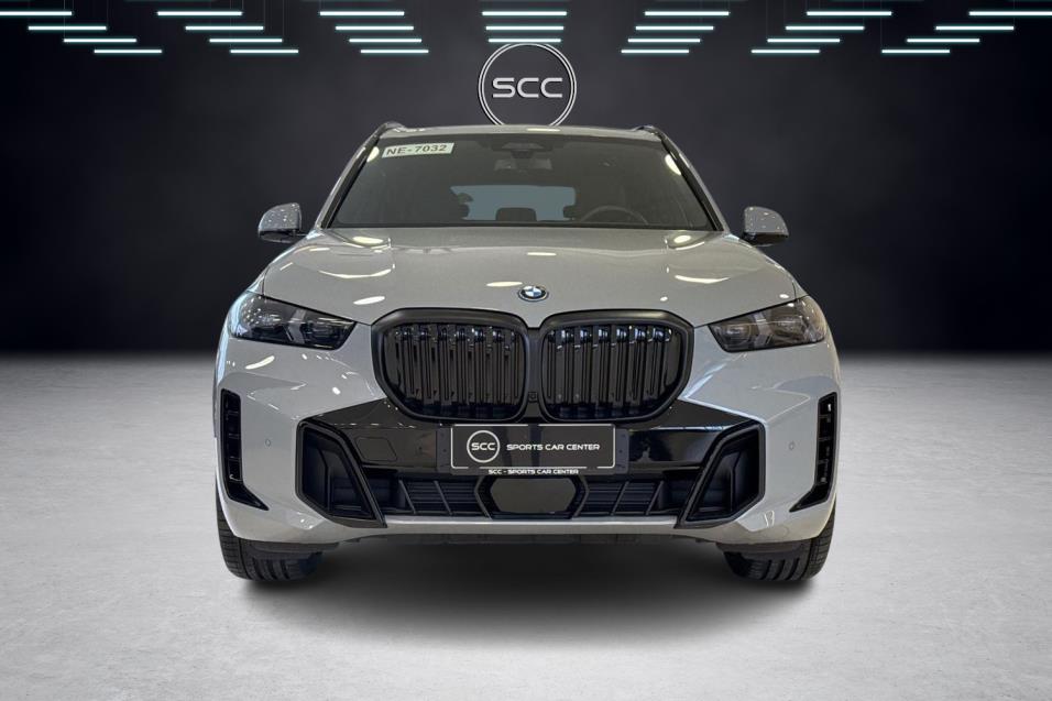 BMW X5 G05 xDrive50e A Charged Edition M Sport / / HUD / Driving Ass. Pro / H/K / Panorama / Comfort-penk