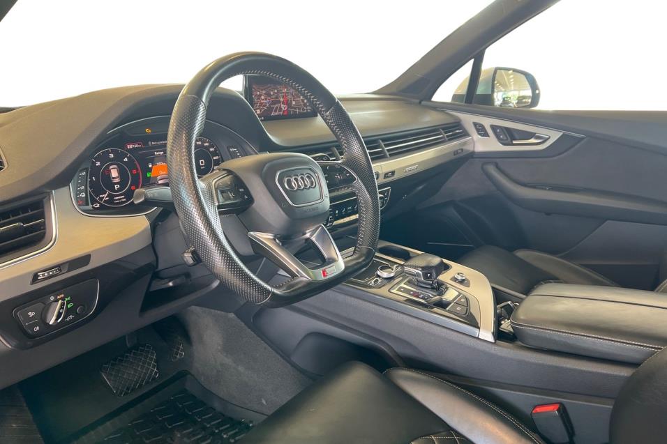 Audi Q7 Business 3,0 V6 TDI e-tron quattro tiptronic // Vetokoukku / Ilmajousitus / BOSE  3D / Panorama