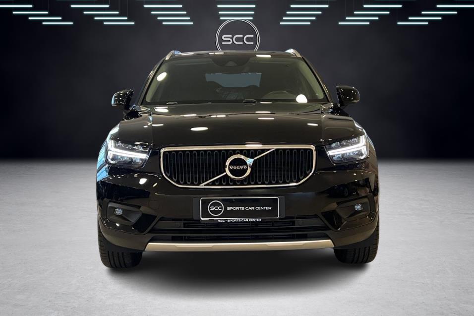 Volvo XC40 D4 AWD Business aut // Lisälämmitin / ACC / Avaimeton sisäänmeno ja käynnistys / LED / Koukku