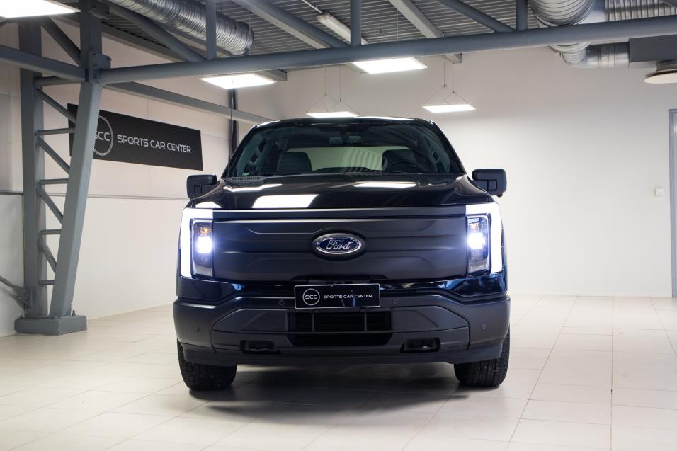 Ford F150 LIGHTNING Avolavakuorma-auto / 360 kamera / BLIS® / Kaistallapitoavustin / Co-pilot 360 / Lavakate