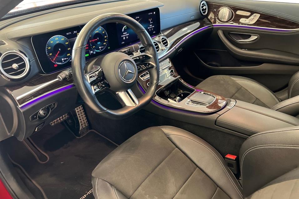 Mercedes-Benz E 300 de T A Business AMG Edition EQ Power // Burmester / Panorama / Multibeam / Distronic / Facelift