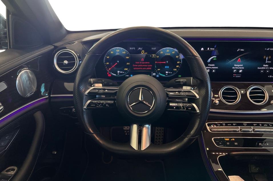 Mercedes-Benz E 300 de T A Business AMG Edition EQ Power // Burmester / Panorama / Multibeam / Distronic / Facelift