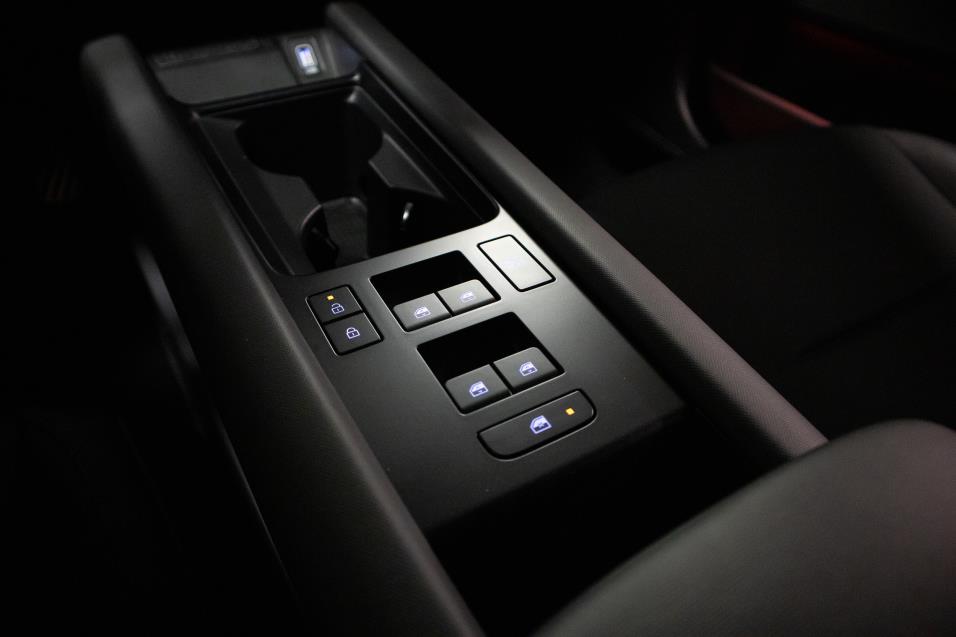 Hyundai IONIQ 6 77 kWh 325 hv AWD Evolution / ACC / 360 kamera / BOSE / 2x renkaat